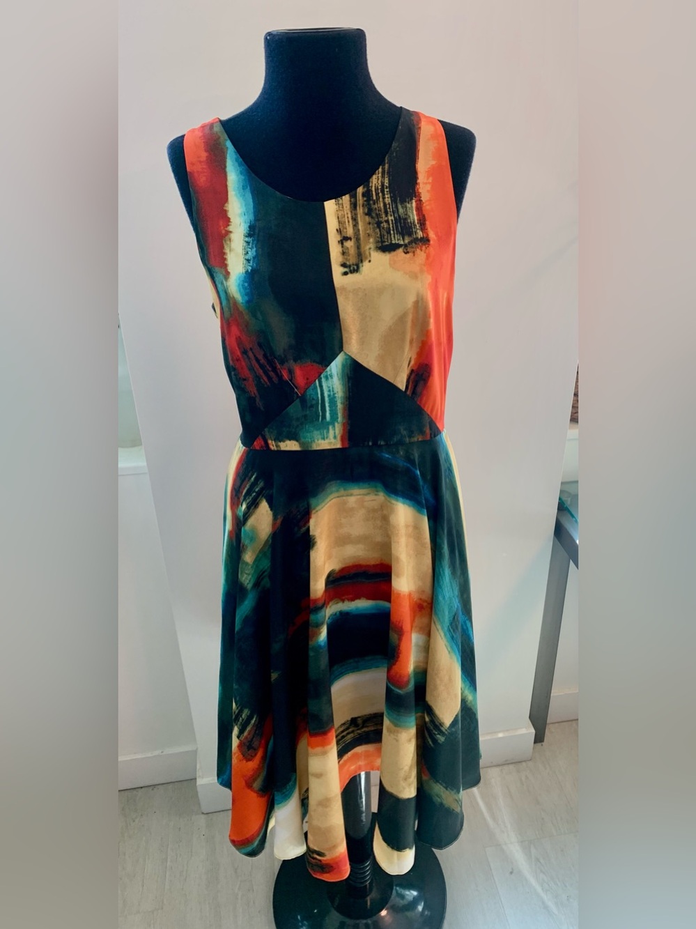 Donna Morgan Sleeveless Abstract Multicolor Midi Dress